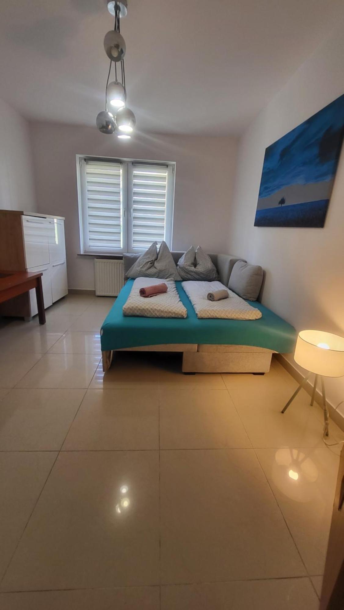Apartamenty Rest Studio Self Check-In 24H Битом Екстериор снимка