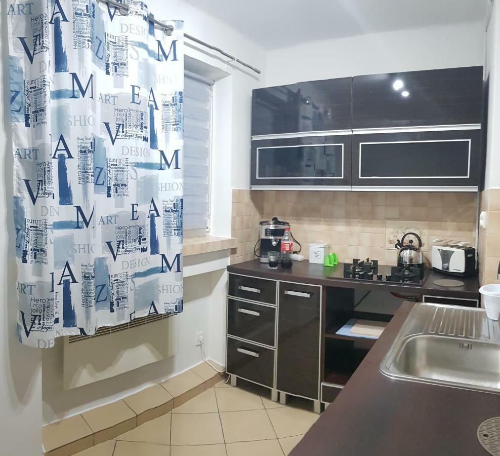 Apartamenty Rest Studio Self Check-In 24H Битом Екстериор снимка