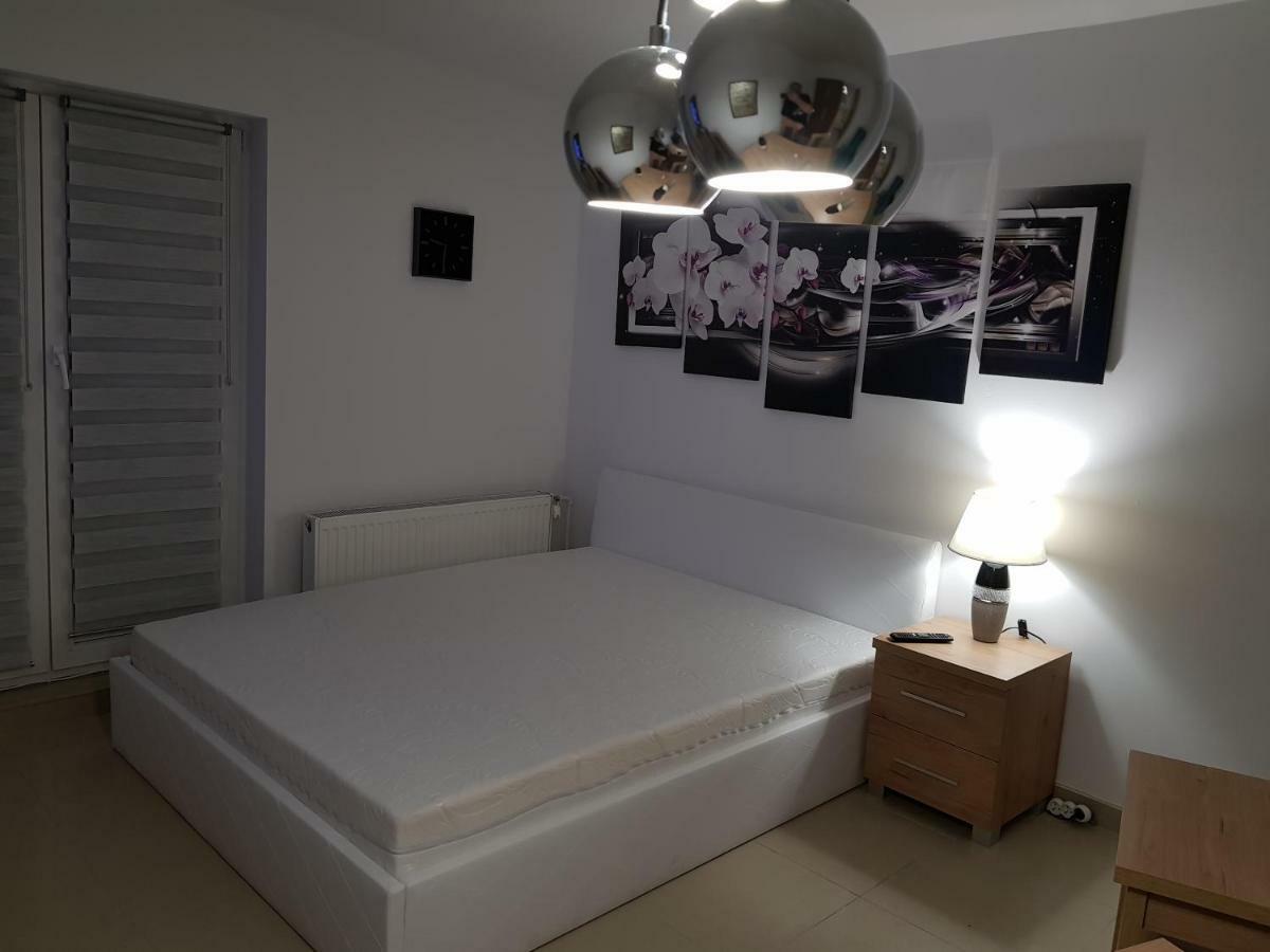 Apartamenty Rest Studio Self Check-In 24H Битом Екстериор снимка